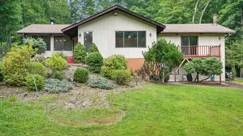 13 Fir Dr, Danbury, CT 06811
