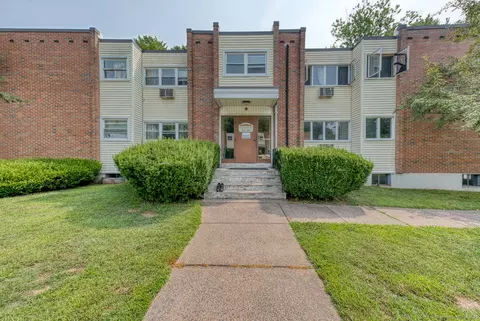 20 Thompson Rd #8A, Manchester, CT 06040