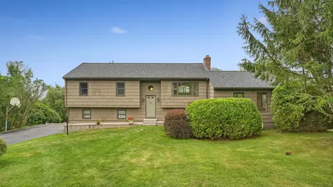 92 Chapin Rd, New Milford, CT 06776