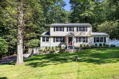 78 Blue Ridge Rd, Ridgefield, CT 06877