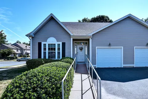 370 Emmett St #7-1, Bristol, CT 06010