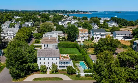 365 Lalley Blvd, Fairfield, CT 06824