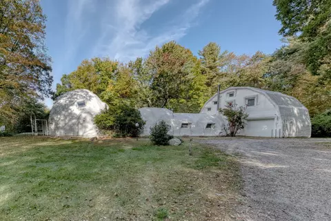 11 Day Rd, Cornwall, CT 06754