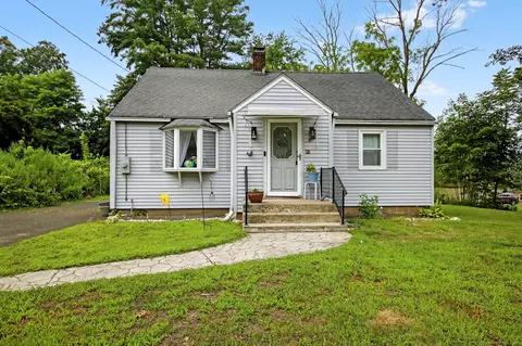 8 Emily Rd, Broad Brook, CT 06016
