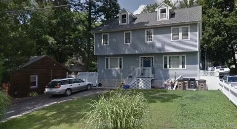 49 Morris St, Stamford, CT 06906