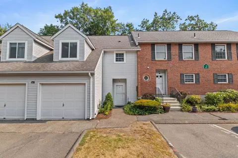 190 Tomlinson Ave #2E, Plainville, CT 06062