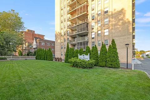 65 Glenbrook Rd #10G, Stamford, CT 06902