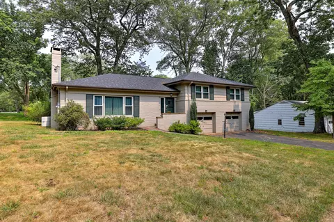 23 Whittier Rd, New Haven, CT 06515