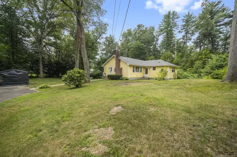 27 Elizabeth St, Granby, CT 06035