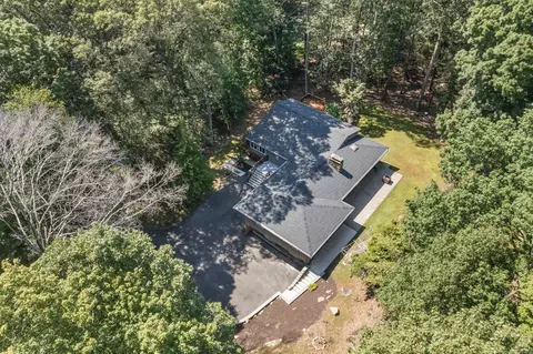 83 Buck Hill Rd, Easton, CT 06612