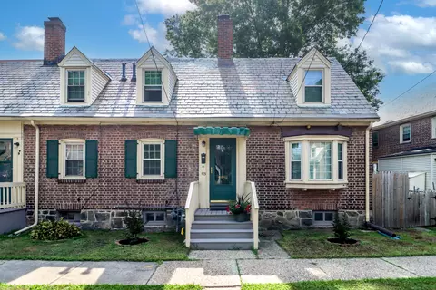 103 Sims St, Bridgeport, CT 06604