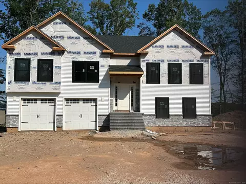 54 High St, Wallingford, CT 06492