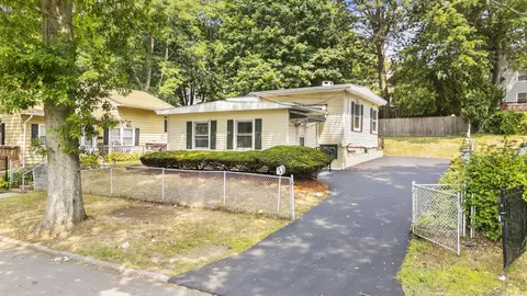 48 Victory Dr, New Haven, CT 06515
