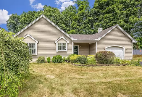 38 Hamlet Mnr Ln #38, Durham, CT 06422