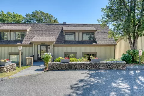 313 Heritage Vlg #D, Southbury, CT 06488
