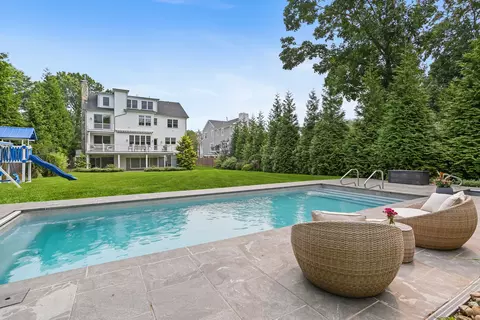 254 Penfield Rd, Fairfield, CT 06824