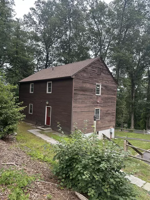 239 Old Farms Rd #18B, Avon, CT 06001