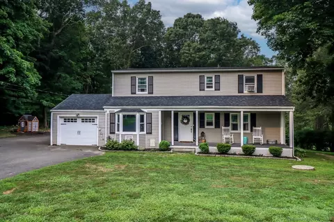 14 Linda Ln, Bethel, CT 06801