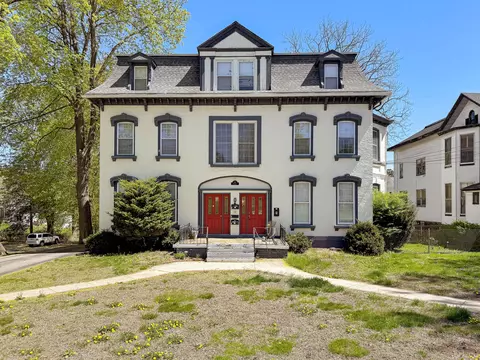 221 Broadway, Norwich, CT 06360