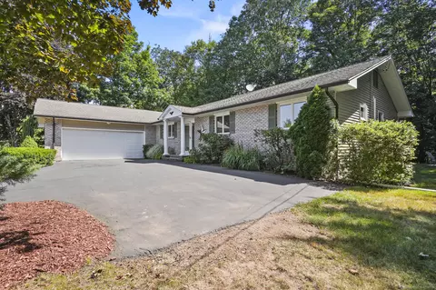 1016 Split Rock Rd, Cheshire, CT 06410