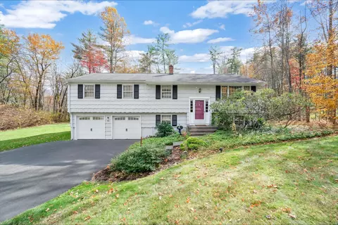 26 Red Stone Dr, Weatogue, CT 06089