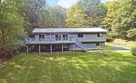 45 Wayside Ln, Redding, CT 06896