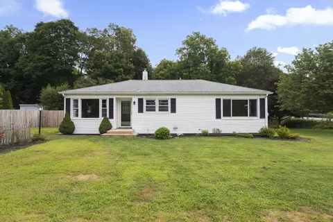 28 Gunnar Dr, Brooklyn, CT 06234
