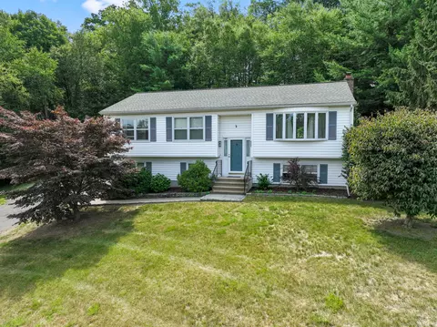 55 Grickis Ln, Naugatuck, CT 06770