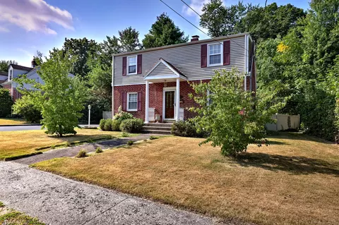 144 Oberlin Rd, Hamden, CT 06514