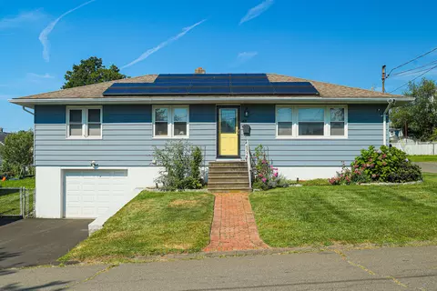 48 Karen Ave, Waterbury, CT 06708