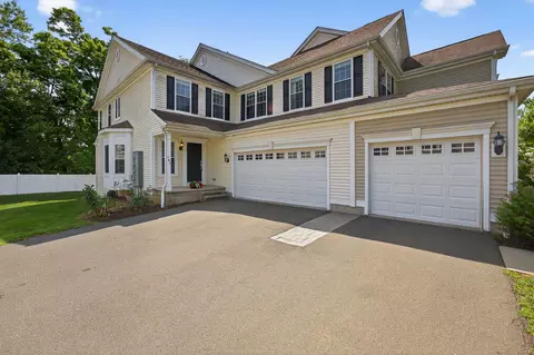 197 Sterling Dr #197, Newington, CT 06111