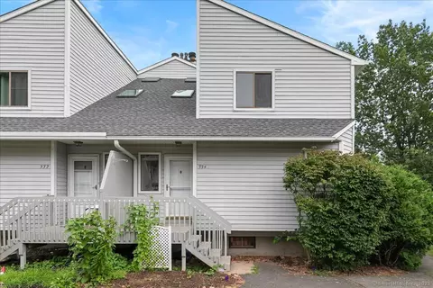 334 Cypress Rd #334, Newington, CT 06111