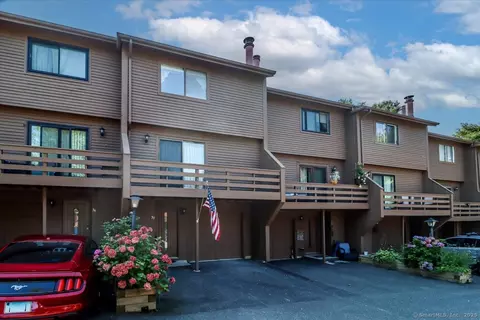 157 Shelter Rock Rd #37, Danbury, CT 06810