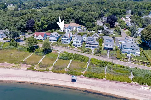 33 Seaview Ave, Madison, CT 06443