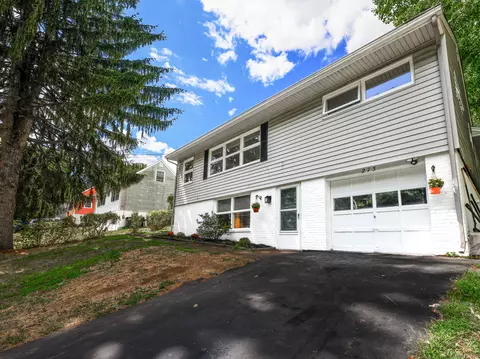 275 Grannis St, East Haven, CT 06512