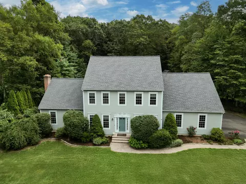 35 Sherwood Ln, Marlborough, CT 06447