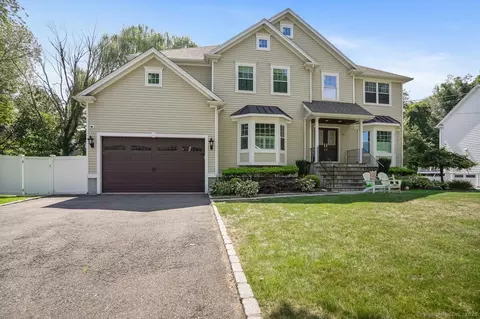 73 Marian Rd, Fairfield, CT 06825
