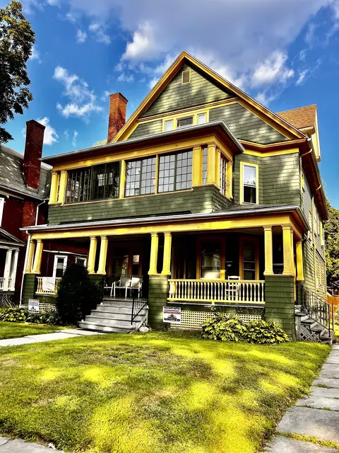 260 Oxford St, Hartford, CT 06105