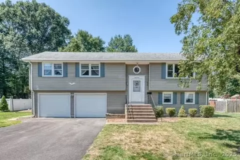 49 Bates Dr, East Hartford, CT 06108