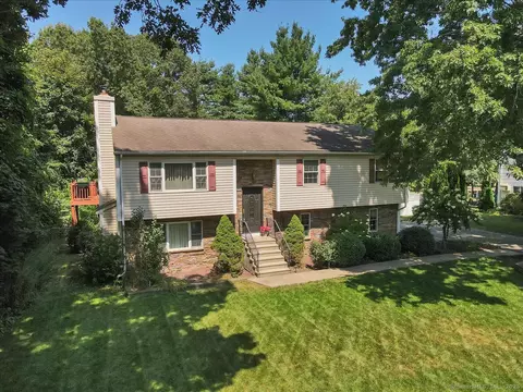 81 Wonx Spring Rd, Southington, CT 06479