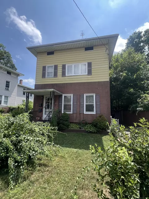 75 Whiting St, New Britain, CT 06051