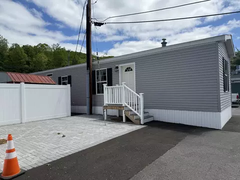 1402 Waterbury Rd #1, Thomaston, CT 06787