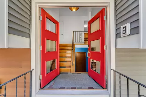 58 Hallsey Ln, Woodbridge, CT 06525