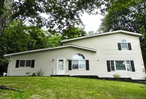 47 Valley View Ln, New Milford, CT 06776