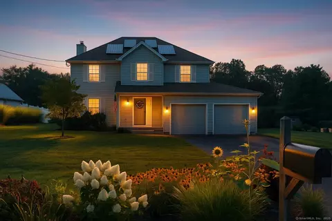 27 Autran Ave, Southington, CT 06489