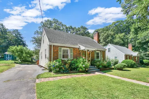 54 Overland St, Manchester, CT 06040