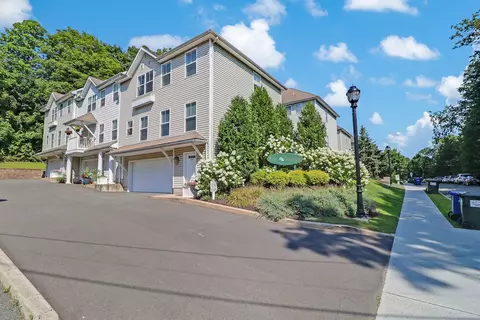 20 Benedict Ave #A, Danbury, CT 06810
