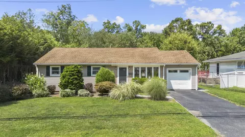 1124 Highland Ave, Waterbury, CT 06708