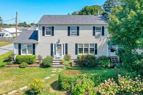 4 Chartier Ave, Old Saybrook, CT 06475