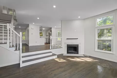 918 Quinnipiac Ave #5, New Haven, CT 06513